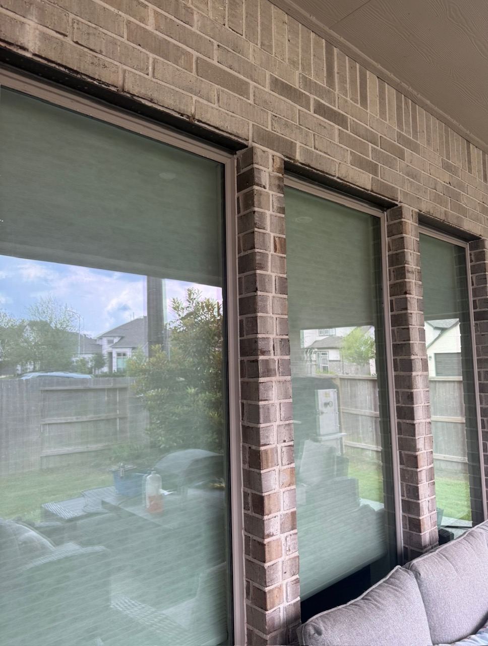 Clean patio windows in Richmond TX