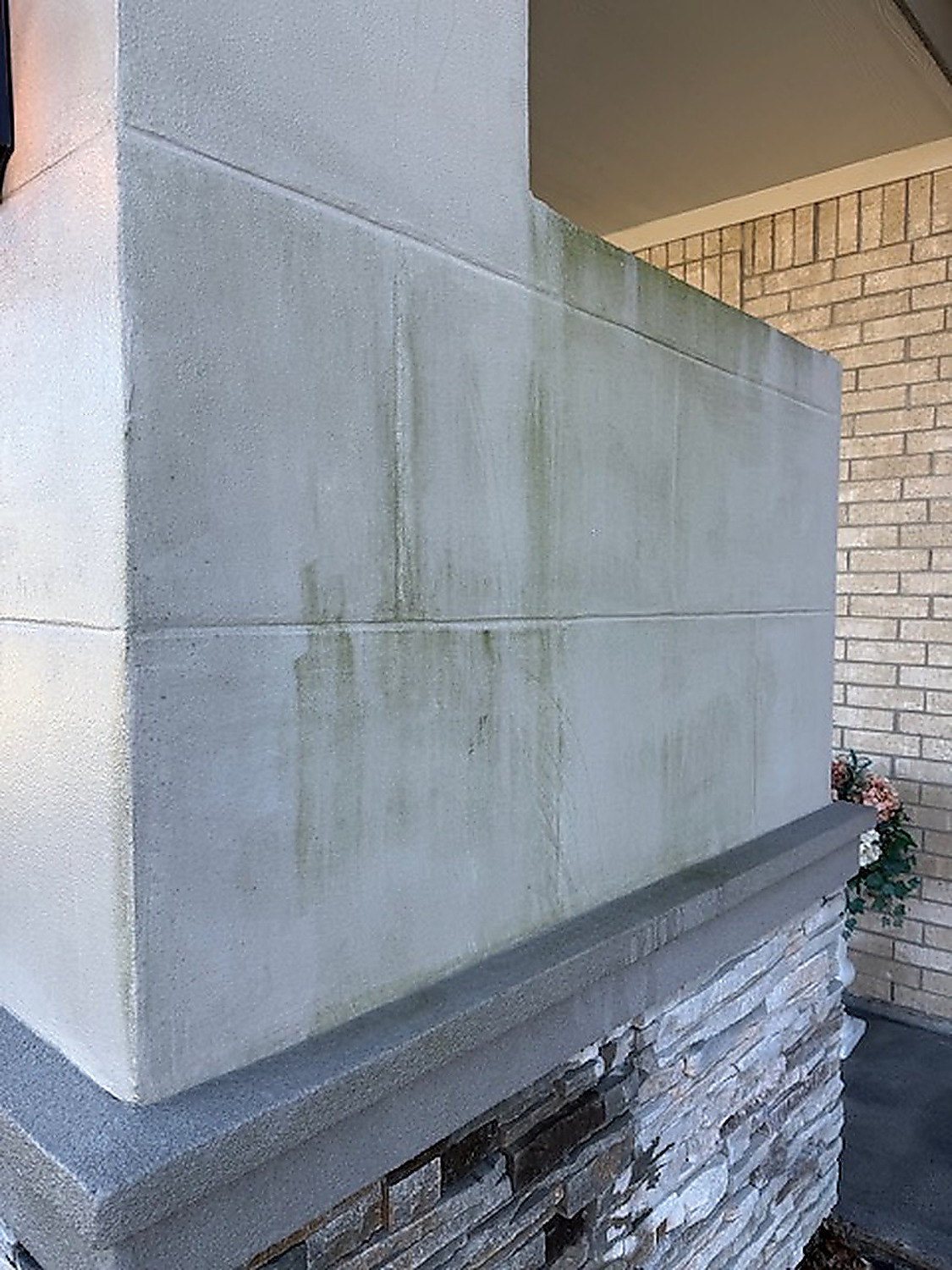 Exterior house washing before cleaning