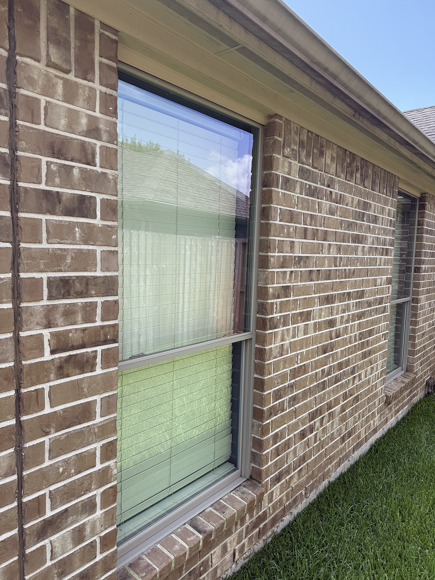 Brick home clean window result